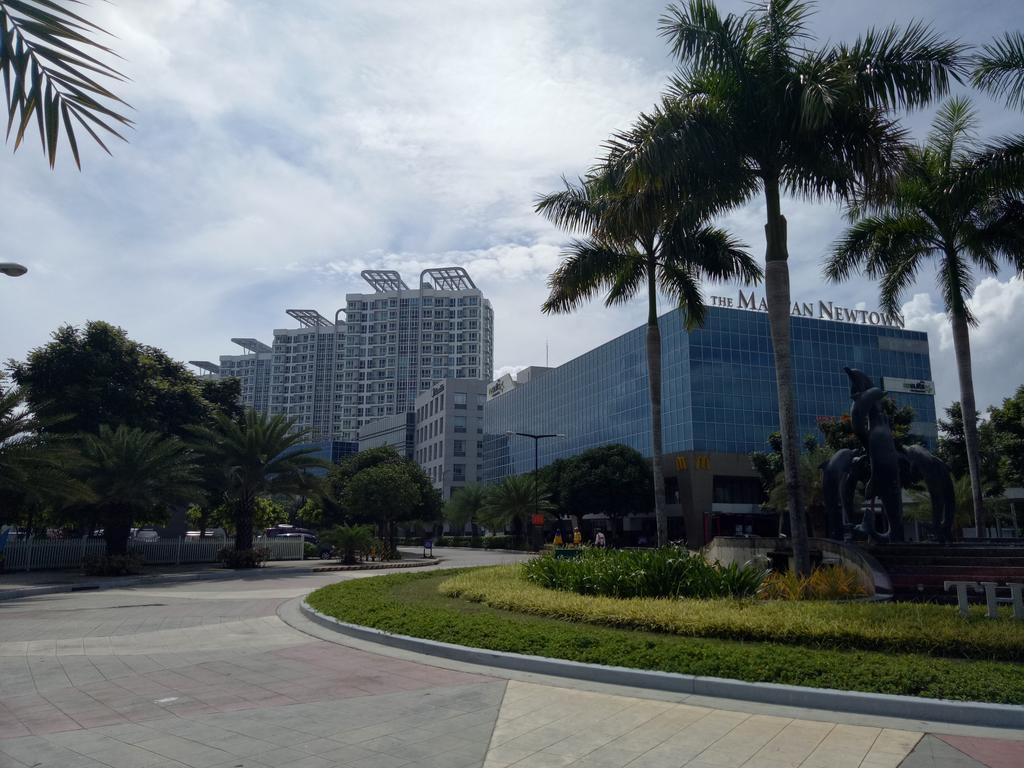 Mactan Newtown Condo Lapu-Lapu City Exterior photo